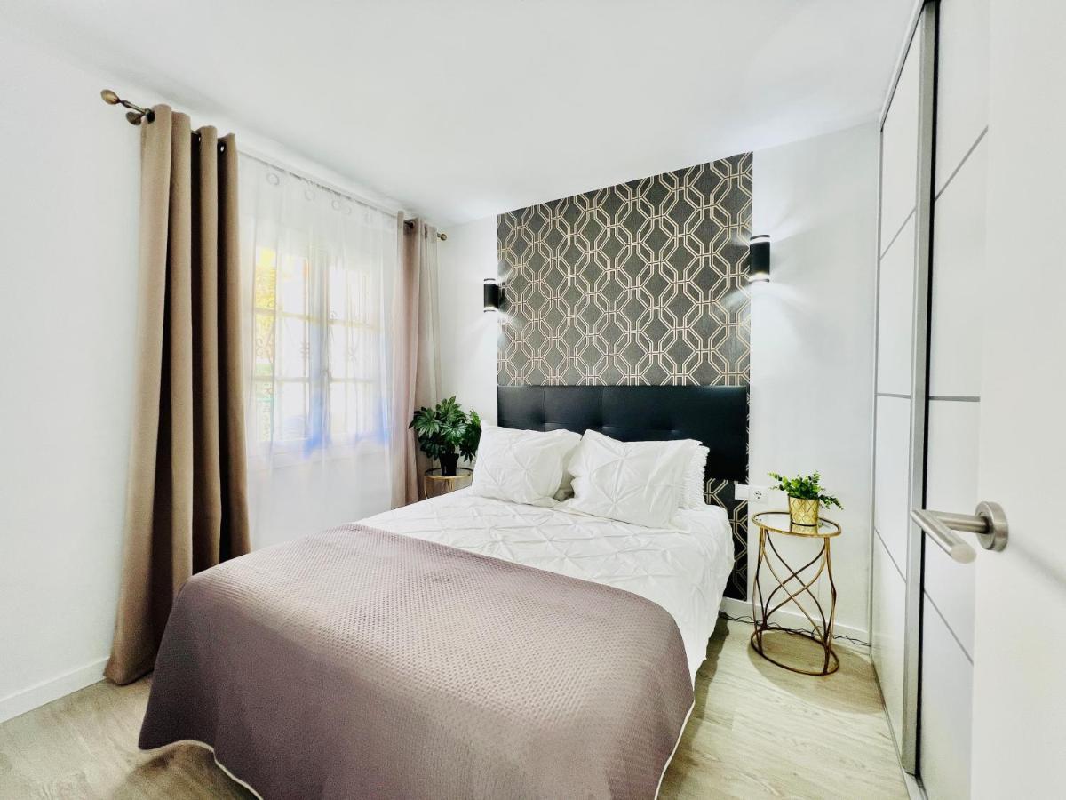 Romantic Apartment In Windsor Park Адехе Екстериор снимка
