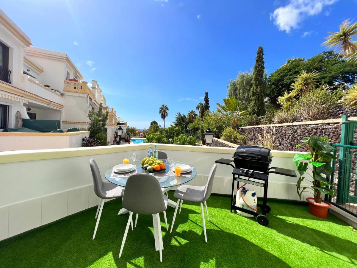 Romantic Apartment In Windsor Park Адехе Екстериор снимка